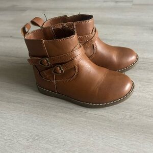 Toddler Brown Zip-Up Boots with Heart Accents